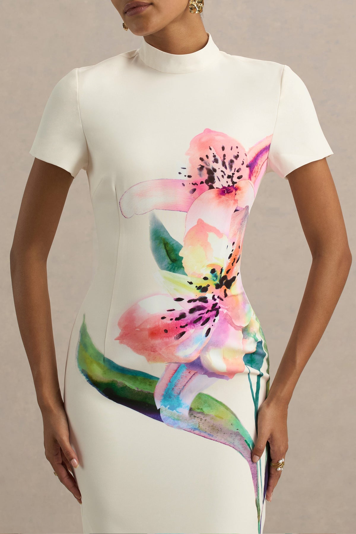 Hessie | White Lily Print High-Neck Maxi Dress