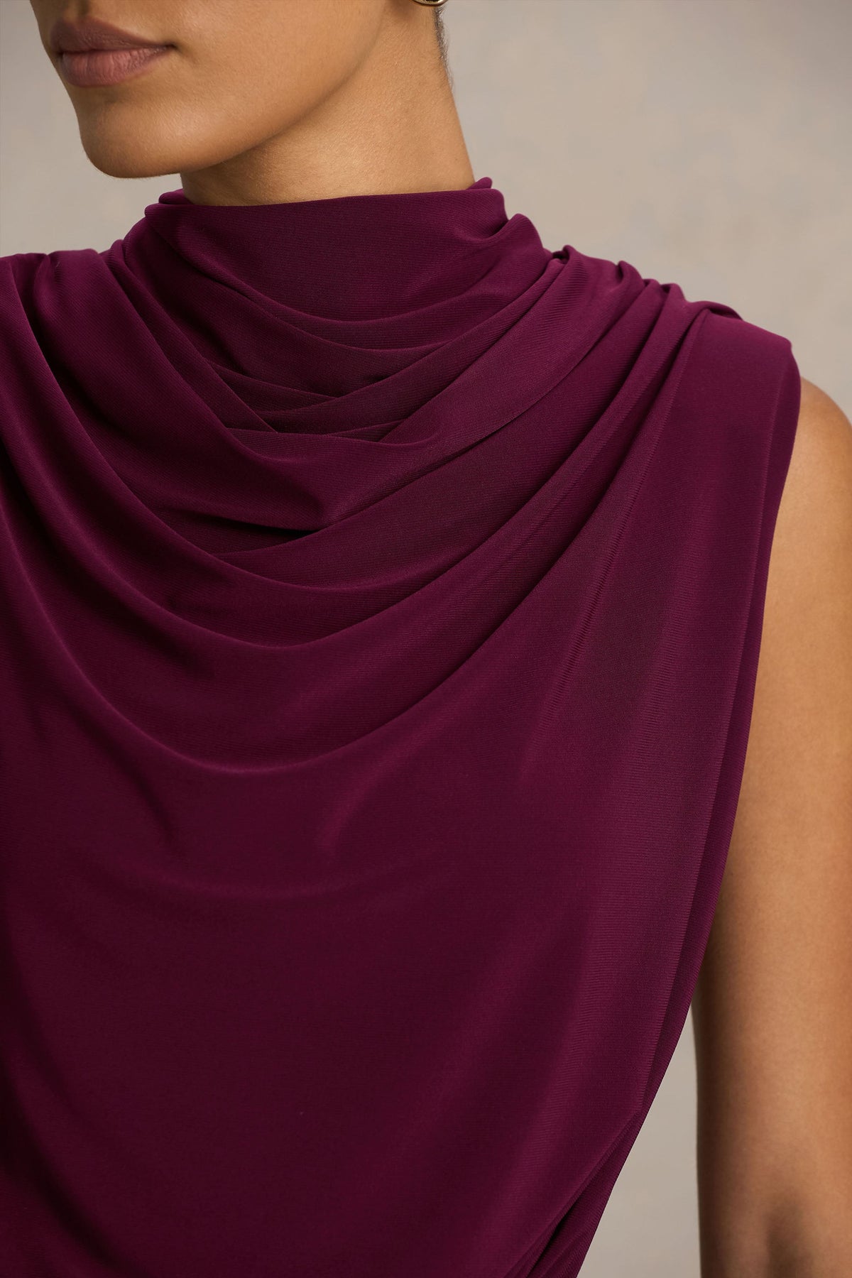 Hermia | Burgundy High-Neck Midi Dress